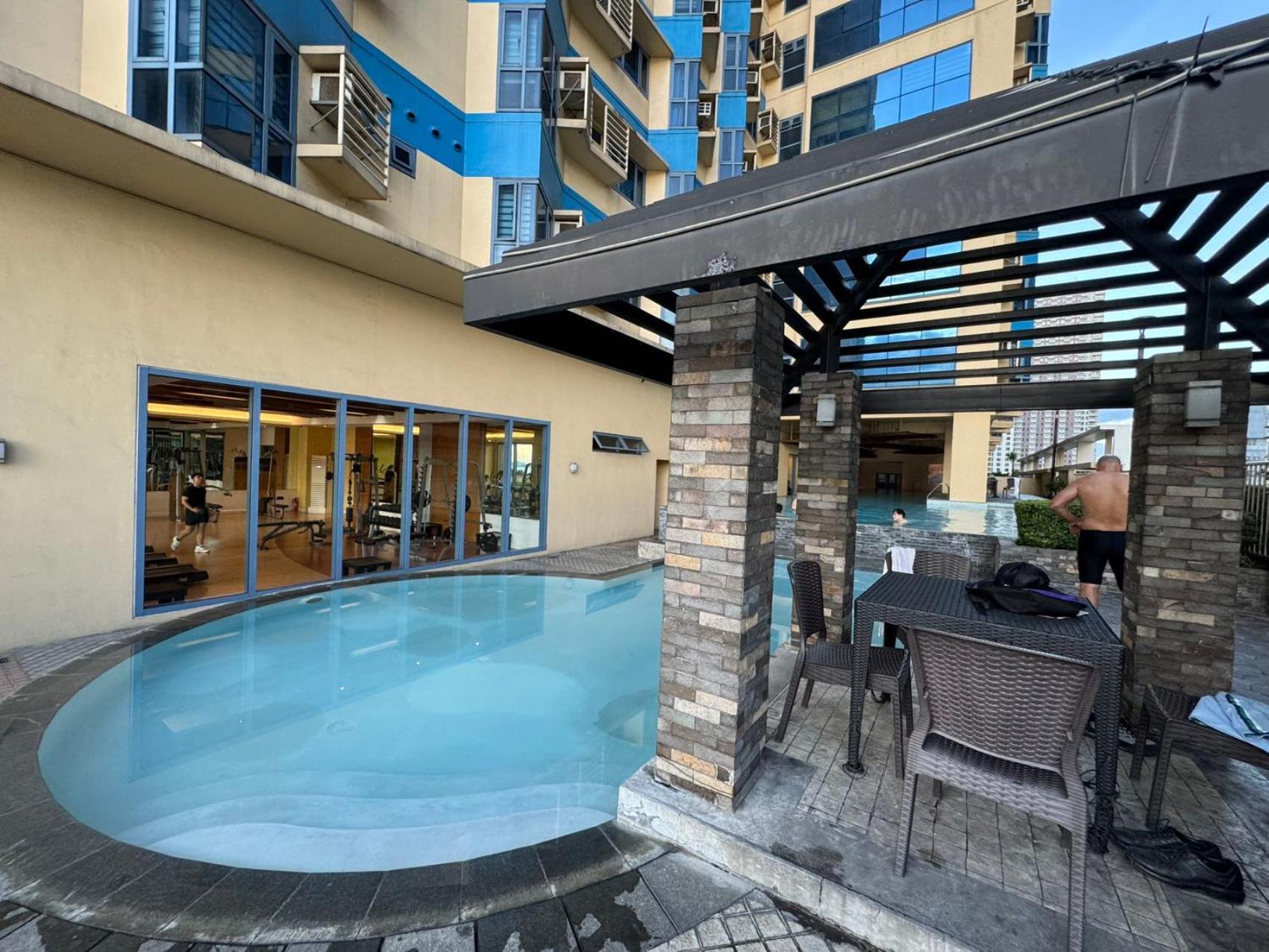 Grand Riviera Suites Manille Extérieur photo